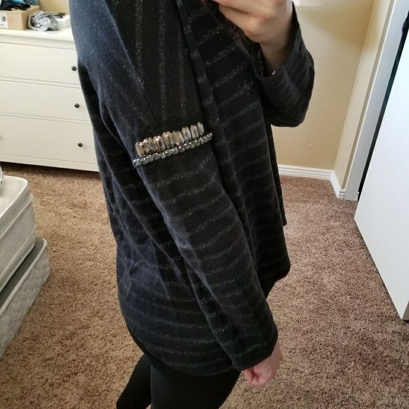 GUESS top with beads on sleeves - Picture 5 of 5